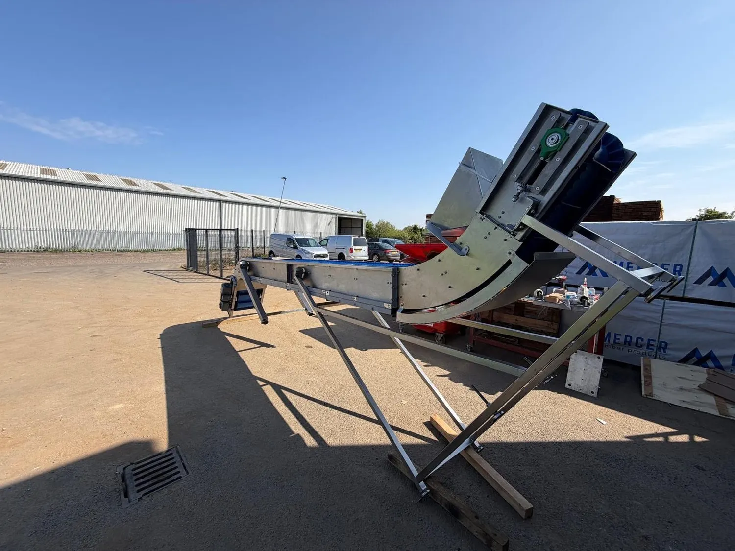ULTRA Engineering — Incline conveyor, ready to ship