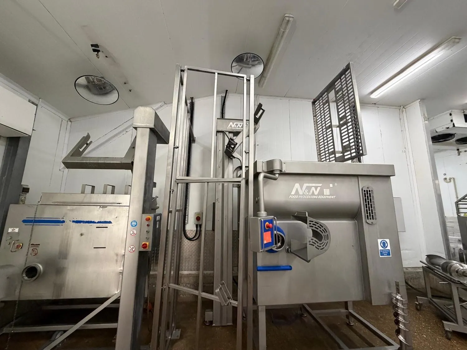 ULTRA Engineering — Machine installation on site
